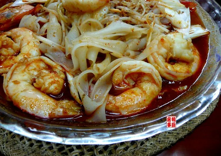 虾汁沙茶河粉。。。flat rice noodle with prawns 2|steven z.y.さん