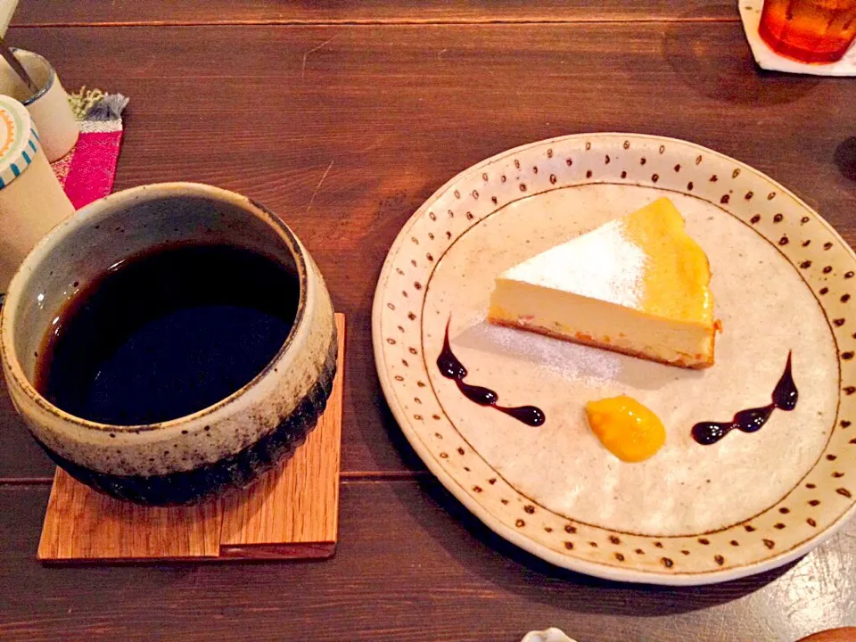 オレンジのチーズケーキとコーヒー|あぼちさん