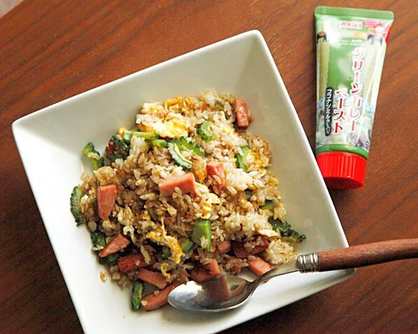 スパムとゴーヤのグリーンカレー炒飯|マユマユさん