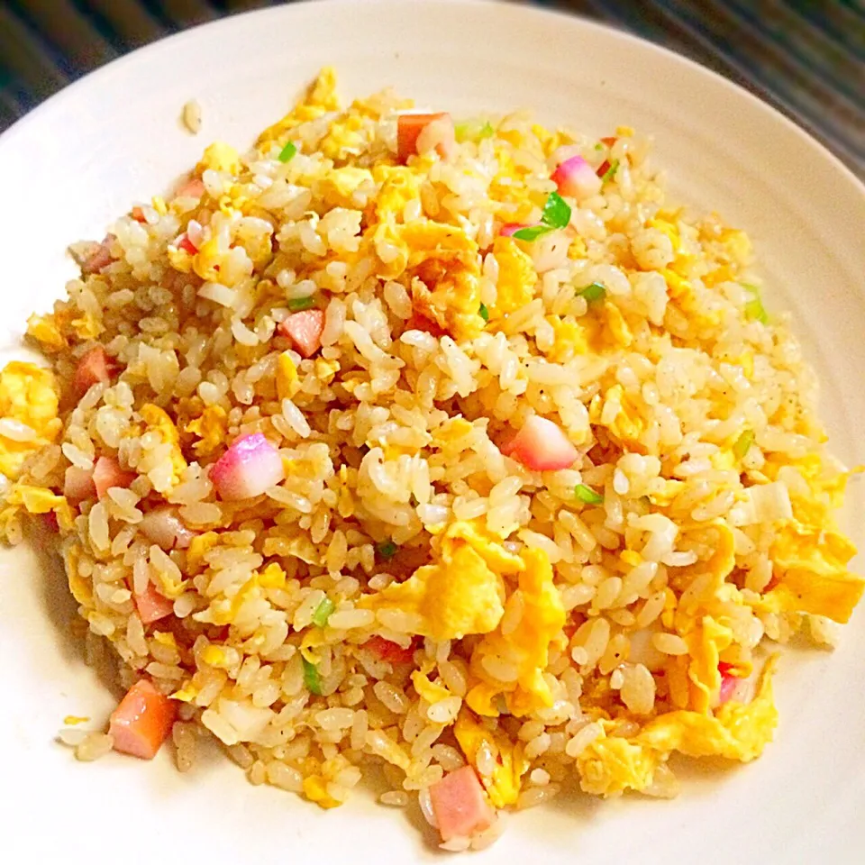 2分でパラパラチャーハンに挑戦 作り方詳細はオイラのYouTubeの動画参照↓↓ Fried rice recipe|ガク魁‼︎男飯さん