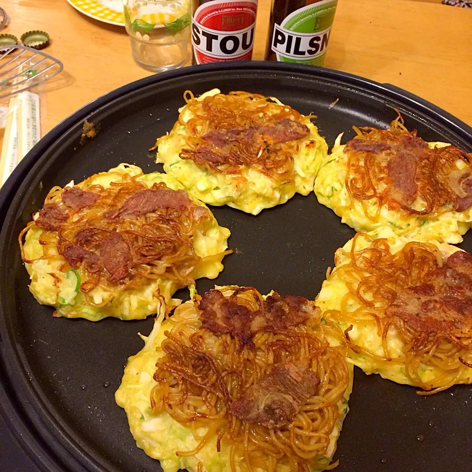 Snapdishの料理写真:豆腐入り豚モダンのお好み焼き〜💕地ビール飲んで酔っ払いながら（笑）|ゆうみん（4人の母ちゃん）さん