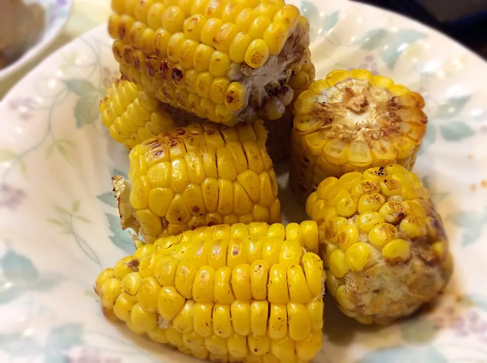 レンジでチン＆バター醤油炒め🌽😋|アライさんさん