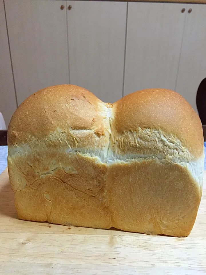 🍞山型食パン🍞   イイ感じで膨らみました✌️|ようこさん