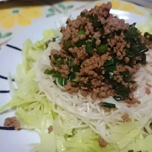 Snapdishの料理写真:豚挽き肉×たっぷりニラのせ！素麺|tsukaさん