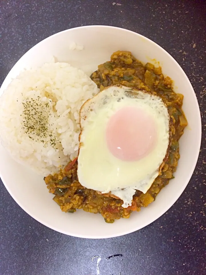 Snapdishの料理写真:ドライカレー|はるをさん