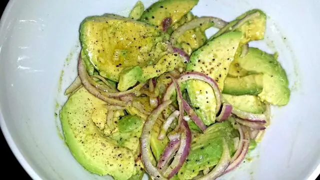 My tasty #Quick and easy Avocado #Salad 🍀 #Lunch #Snack/Teatime #Vegetable #Healthy 😊 😊 😊|Alisha GodsglamGirl Matthewsさん