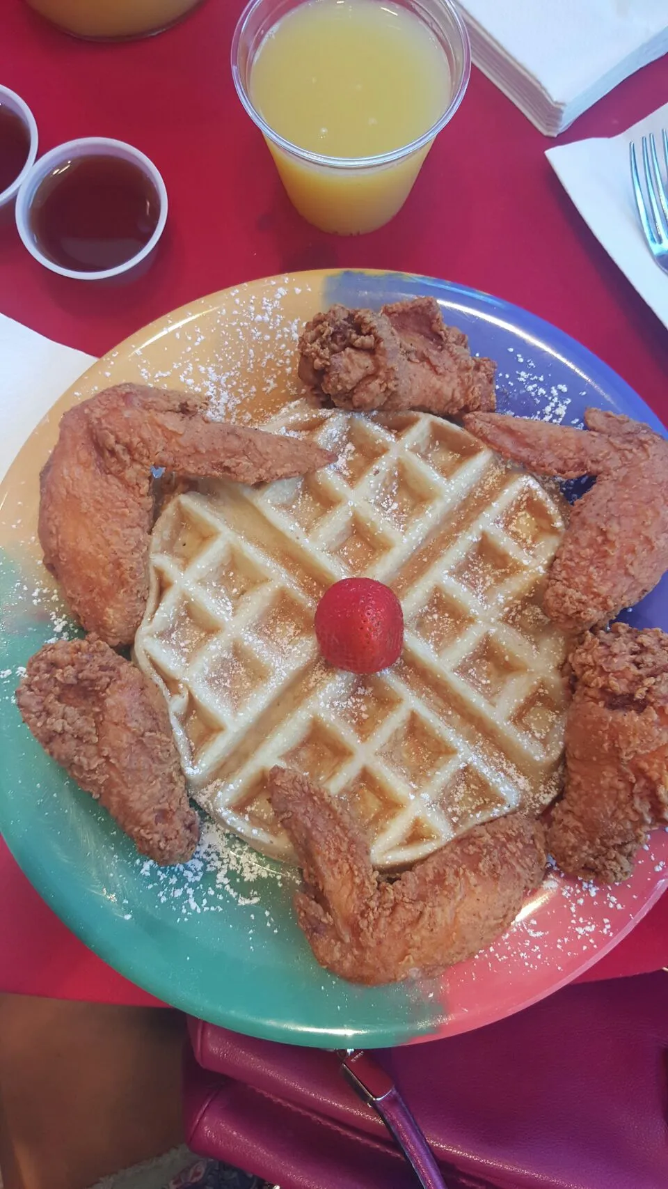 mimosa and chicken and waffles .. @ The Breakfast Club in Texas|crystal clarkeさん