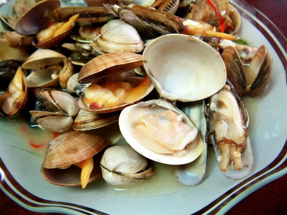 酒烹贝。。。clams in wine sauce|steven z.y.さん