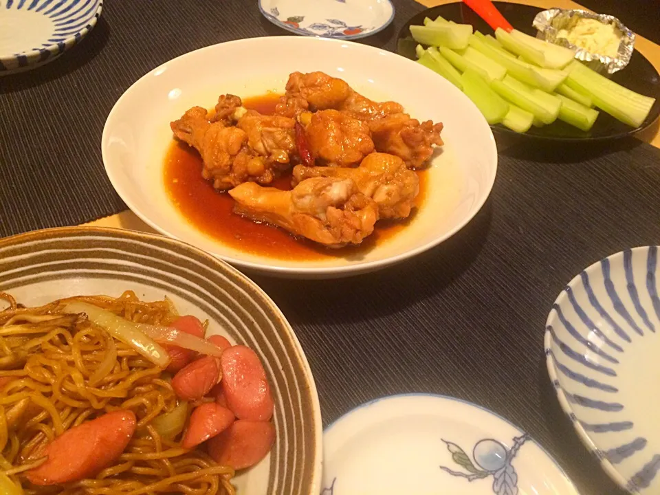 鳥の甘辛酸っぱ煮と焼きそばとセロリ|ぴっぱーさん