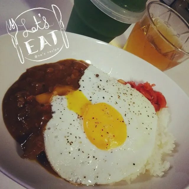 おはようございまーす☀
今日の朝ごはんは3日間煮込んだ夏野菜カレー🎶人参が安かったのでいっぱい買って、カレーの水分はミキサーにかけてジュースにしたニンジンで作りましたん☺Have a nice day everyone✨|Kashimanakitchenさん