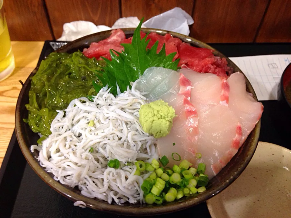 藤沢 ふじやす食堂の三色丼大漁盛り(o^^o)|youさん