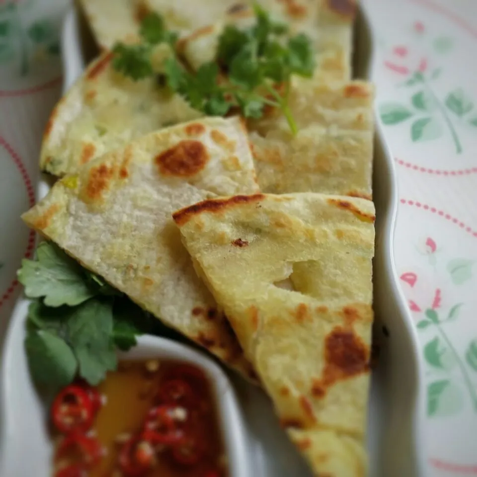 crispy spring onion pancakes for tea|Chua Jeanさん