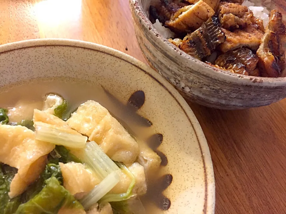 しろ菜とお揚げさん炊いたんと穴子丼。|ukiukimyuさん