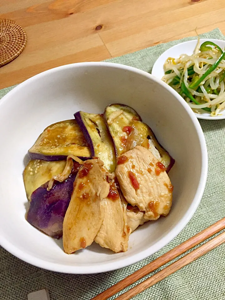 なすと鶏胸肉の梅照り丼♡|しょうこさん