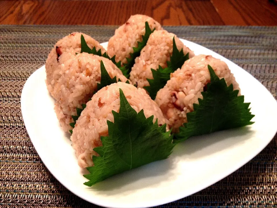 蛸ご飯のお握り🐙|ゆぅさん