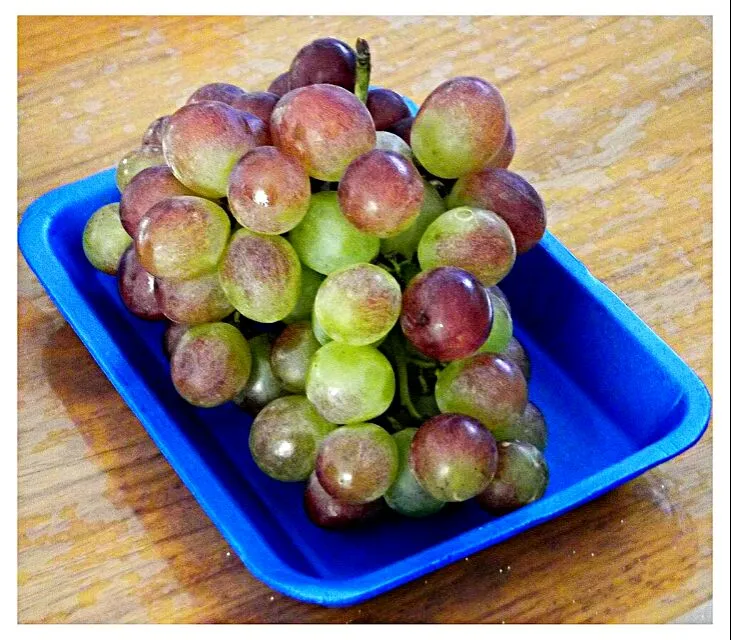 Fresh Grapes 🍇 🍇 #Fruit #Healthy #Snack/Teatime 😋|Alisha GodsglamGirl Matthewsさん