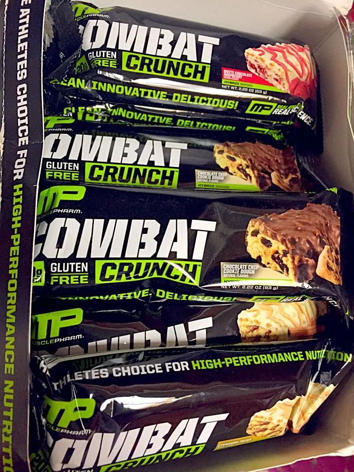 Combat Crunch Bars 😍|baylee glanzerさん