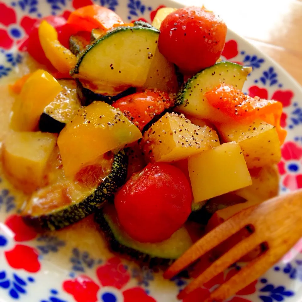 Snapdishの料理写真:彩り野菜のマリネ(๑′ᴗ‵๑)|ららさん