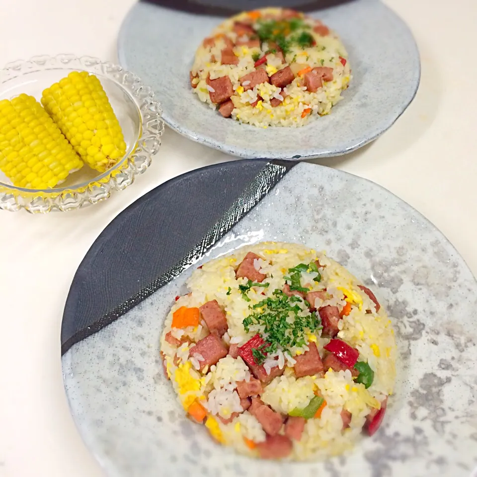 Snapdishの料理写真:スパム炒飯🎵8/11お昼ごはん|Hiroさん