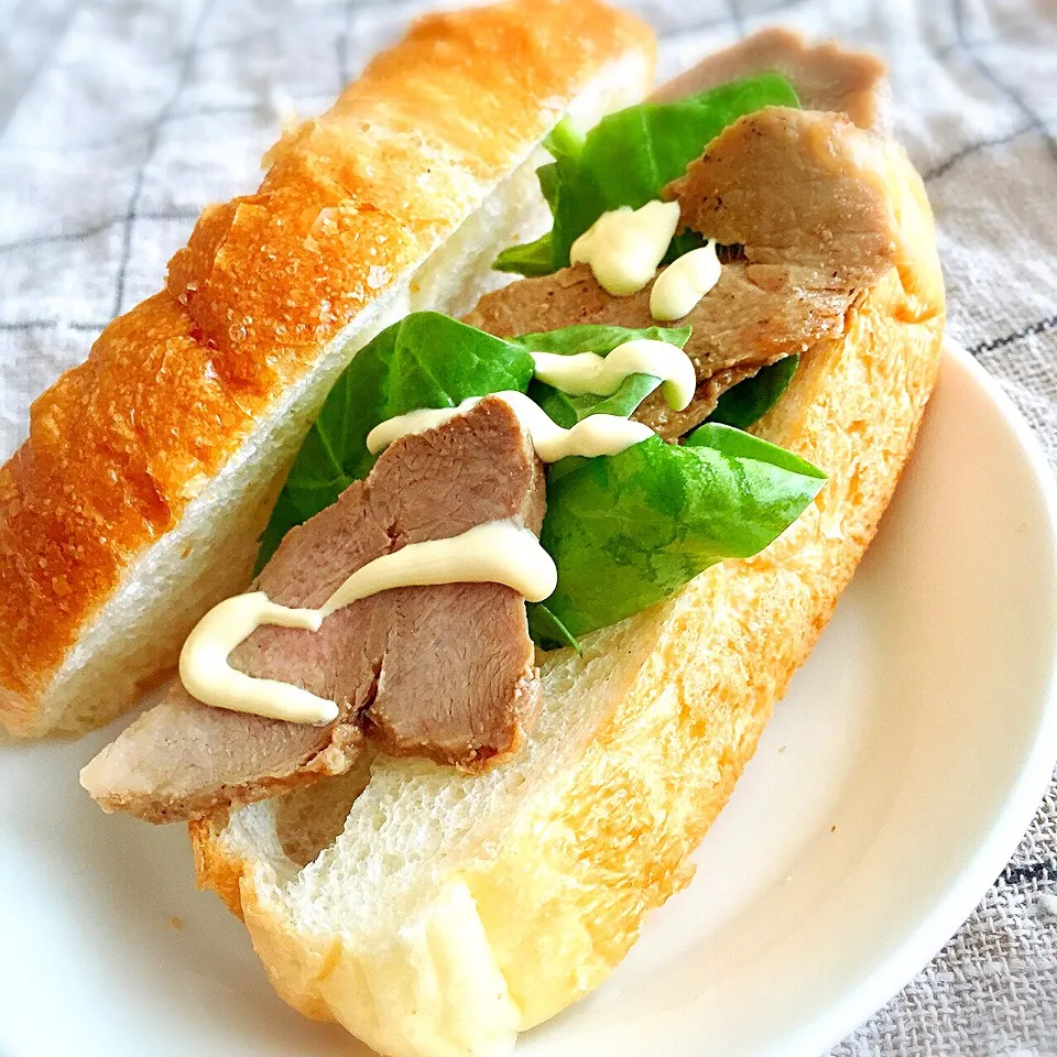 朝サンド  〜焼き豚🐽〜|アッツさん