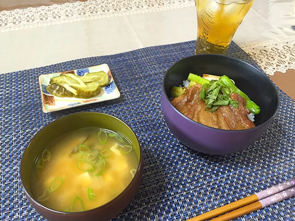 自家栽培の白ネギとシシトウを使った豚丼ランチ！|Kazuhiro Tanabeさん