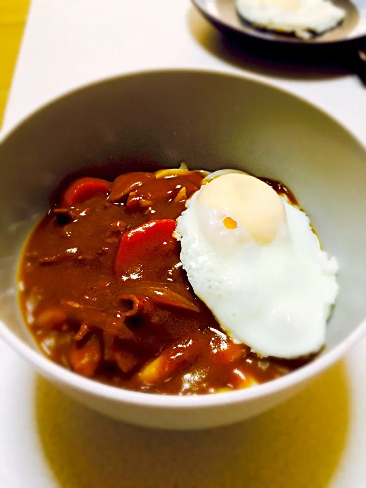 目玉焼きのっけカレーうどん|山本さん