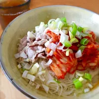 Snapdishの料理写真:白だしで冷麺風そうめん|みやこんぶさん