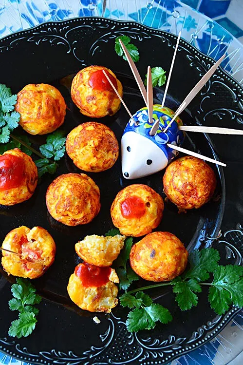 トルティージャをたこ焼き器でコロコロにして ピンチョス仕立て  #金魚の肴  #うちバル  #pinchos|青山金魚さん