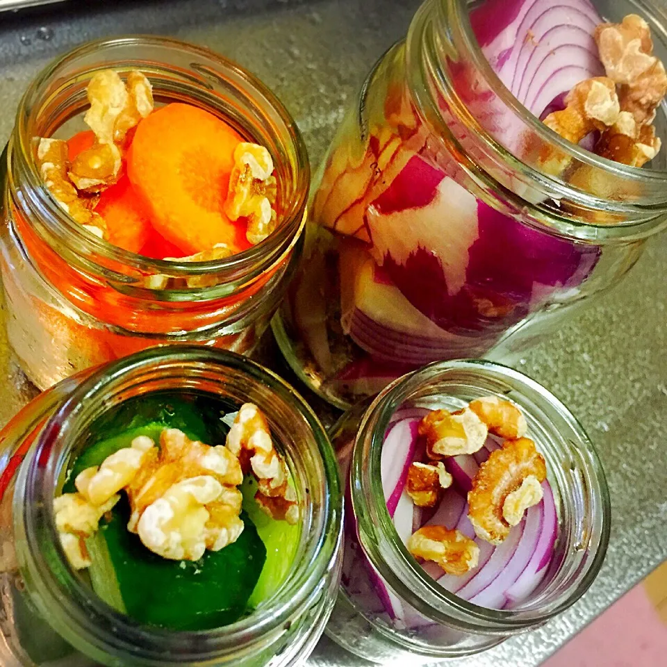 Onion, Carrot and Cucumber Pickles with walnuts|Laarni Nabongさん