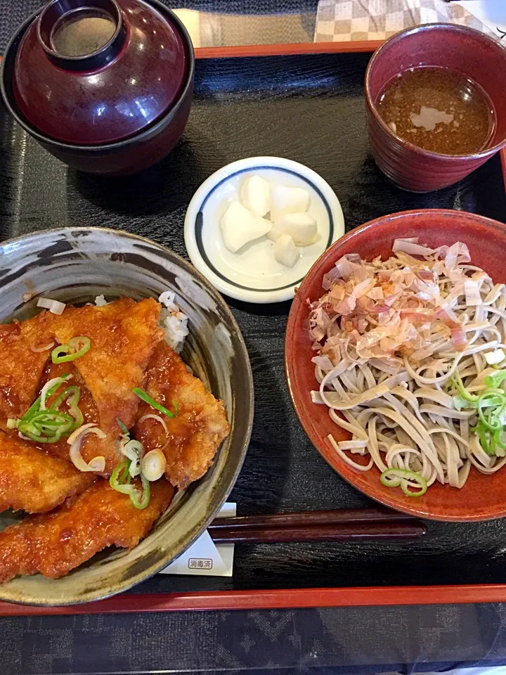 大野で蕎麦とソースカツ丼|MEGUMIさん