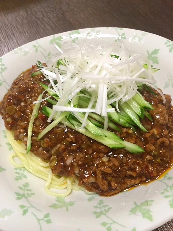 ジャージャー麺|タンくんさん