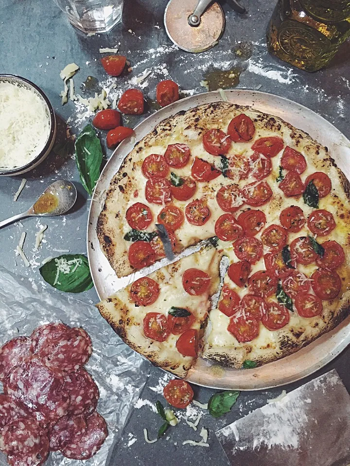 Cherry tomatoes pizza|rick chanさん