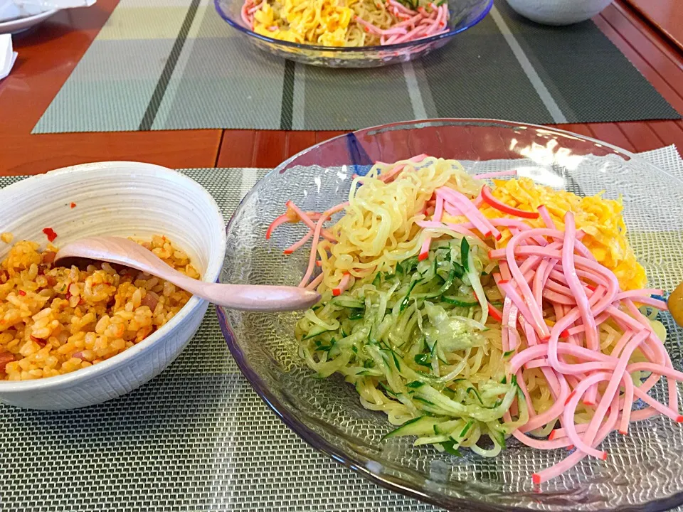 冷やし中華と豆板醬チャーハン|Yoshito  Kobayashiさん