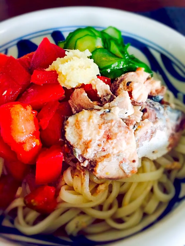 Norikoさんの料理 簡単美味！冷凍🍅で冷た〜いトマトぶっかけ稲庭饂飩・鯖の水煮のせ|Norikoさん