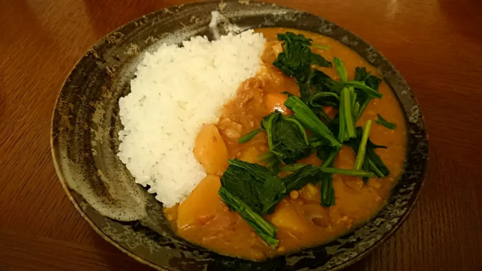 ほうれん草トッピングカレー|アンジェさん