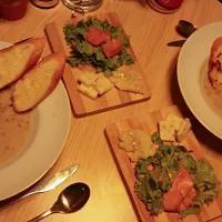 #Western European cuisine #homecook #HH #healthy #yumm #mushroom soup #cheese #smoke salmon #Salad #Dinner|Helen Wongさん