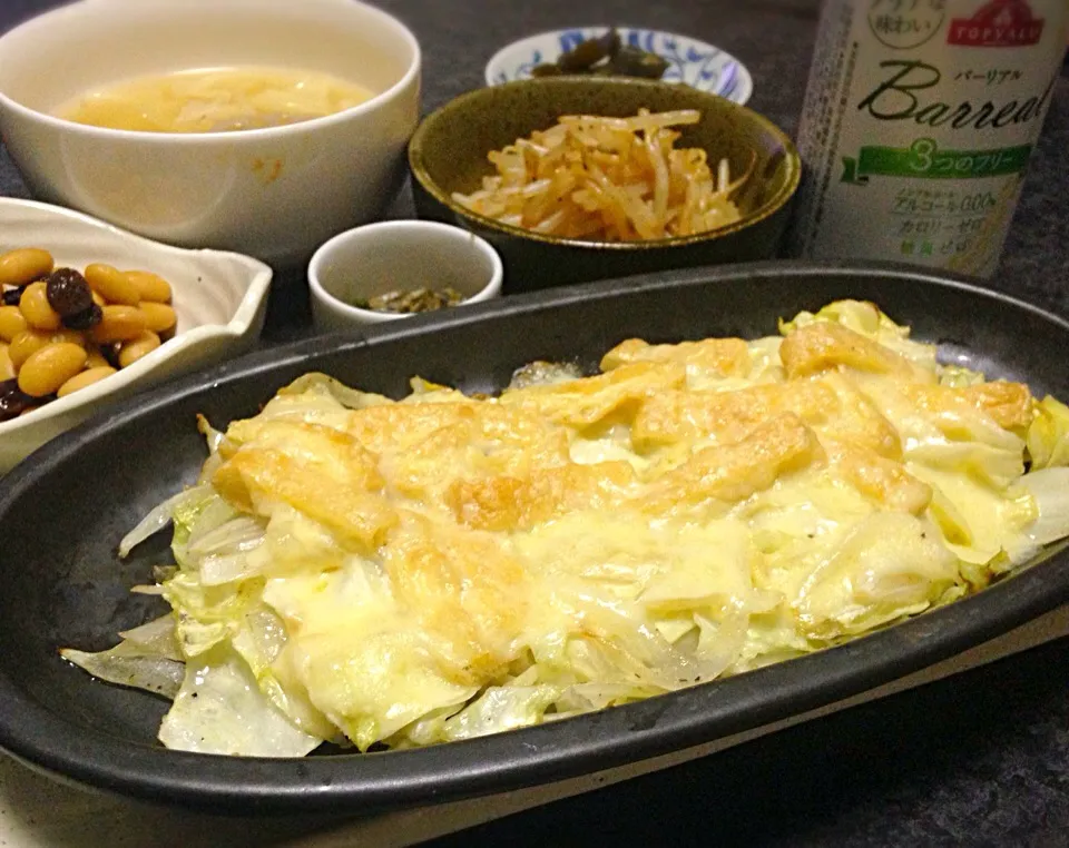 晩ごはん キャベツと揚げのチーズ焼き もやしのナムル 大豆とレーズンの煮物 ちりめん山椒 昆布の味噌漬 キャベツみそしる|ぽんたさん