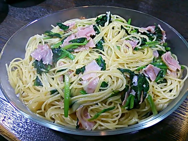 ベーコンとホウレン草のパスタ♪|takaponさん