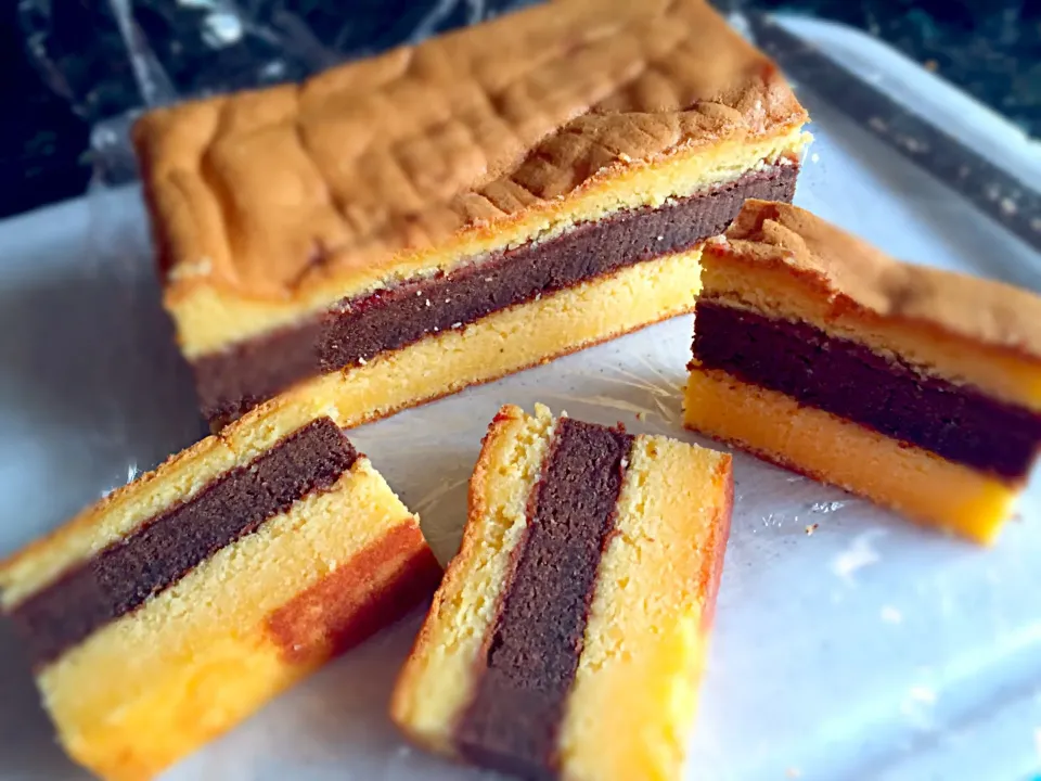 Snapdishの料理写真:Kue lapis Surabaya|maricarさん