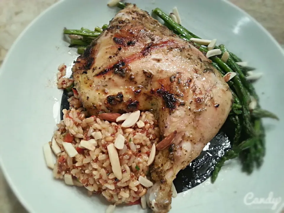 Wine & Herb Grilled Chicken Thighs with Sauteed Asparagus and Sun-Dried Tomato Quinoa|Courtney Alizabet Riess Handelさん