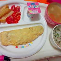 Snapdishの料理写真:2歳児の夕飯。手抜きでごめんよ～(;つД｀)|たかはしさん