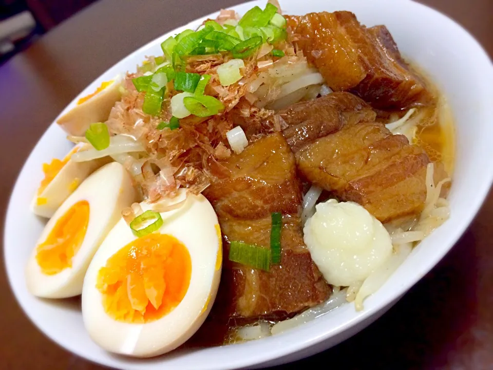 こってり醤油煮豚ラーメン|fleur ❁︎⑅*さん