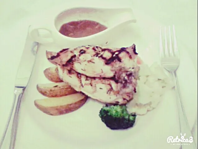 Snapdishの料理写真:chicken steak|Marsha Nur Shafarinaさん