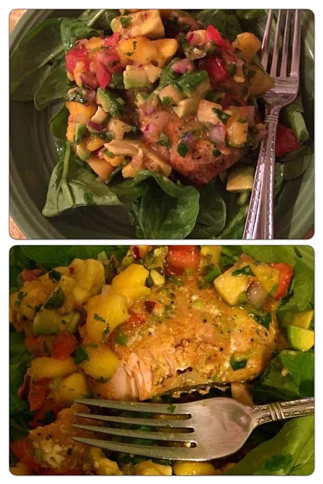 🍴Mango and pineapple salsa with salmon on a bed of spinach 🍴|Mimiさん