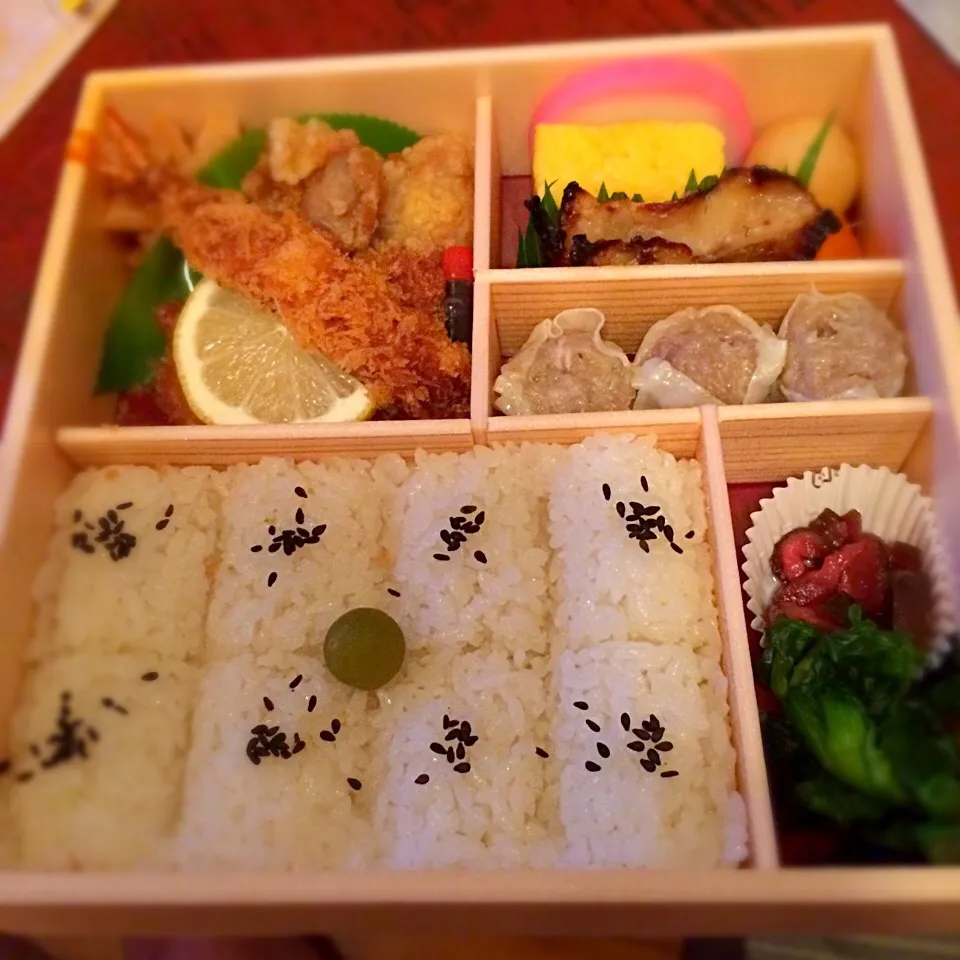 Snapdishの料理写真:崎陽軒 幕の内弁当|T.Moritaさん