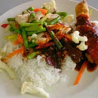 white rice+vege+fried chicken|aaennatashaさん