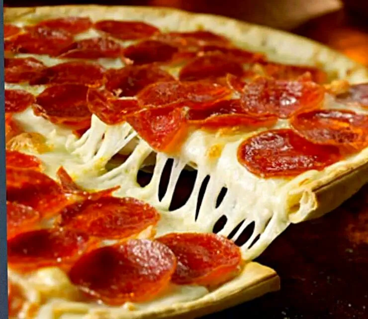 Pepperoni Pizza On Thin Cracker Crust W/  Mozzarella  Cheese Mmmmm|Sheila Harrisさん