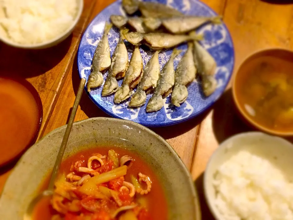 豆アジの唐揚げ
イカとセロリのトマト煮
じゃがいもと玉ねぎの味噌汁
ごはん|Aya Ozawaさん