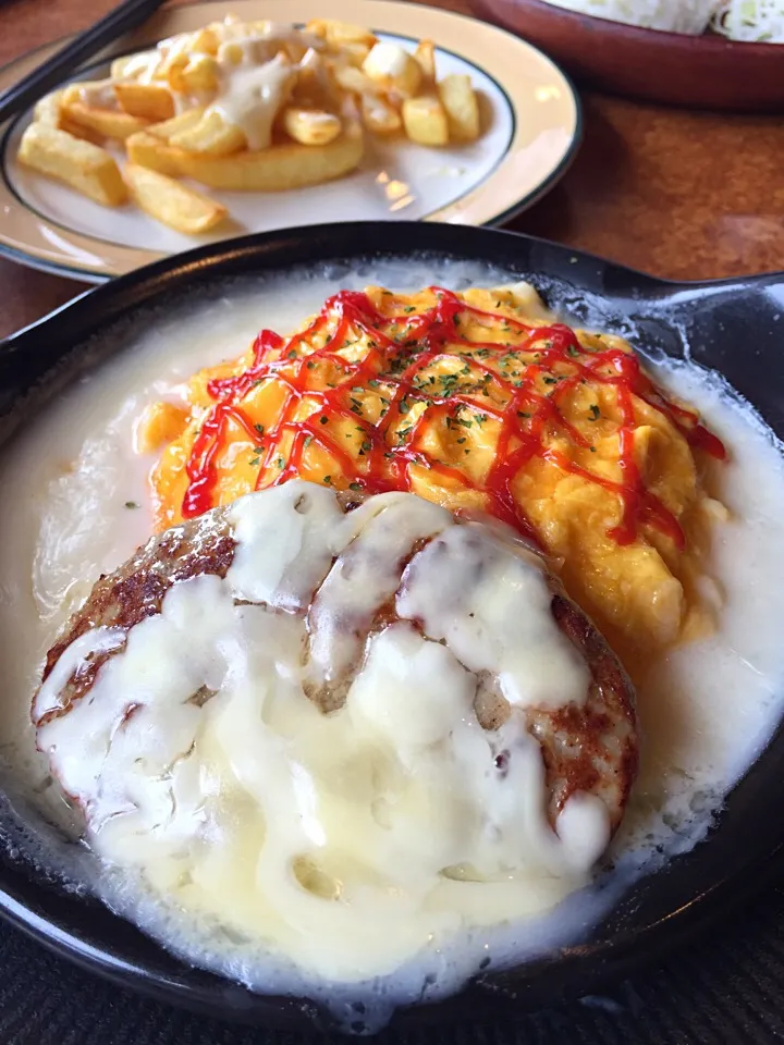 omurice cream burger|Reiko Araiさん