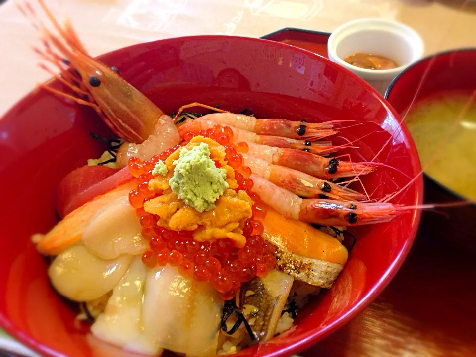 輪島にて海鮮丼|りえさん